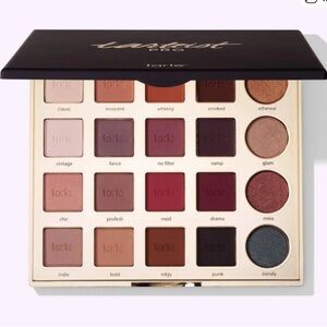 Tarte Tarteist Pro Palette in Black and Gold